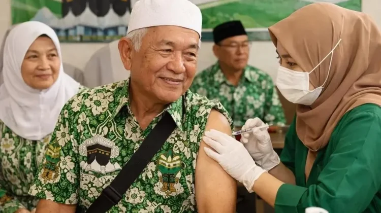 Vaksin Meningitis Meningokokus ACWY Syarat Utama Calon Jamaah Haji