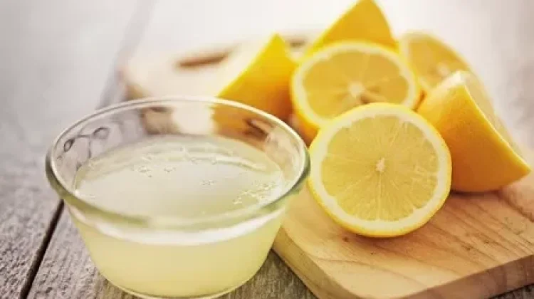 Manfaat Minum Air Lemon Hangat di Pagi Hari