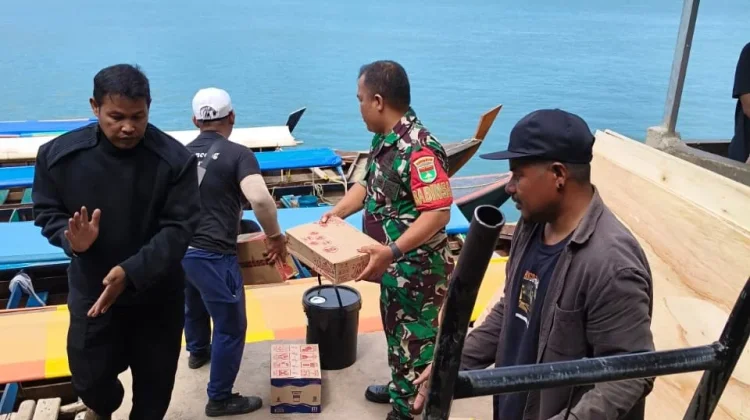 Babinsa Sekupang Imbau Pengemudi Pancung Pulau Buluh Utamakan Keselamatan