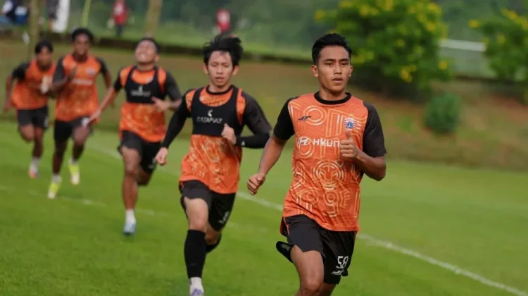 Kecewa! Pertandingan Persija Versus Persib Tidak di Jakarta
