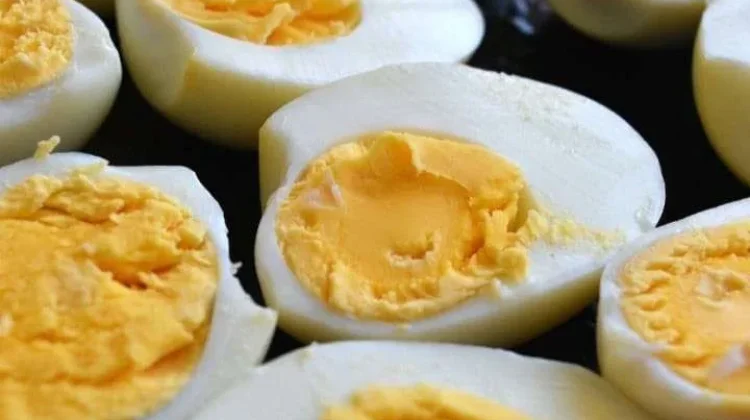 Benarkah Sering Makan Telur Bikin Kolesterol Tinggi?