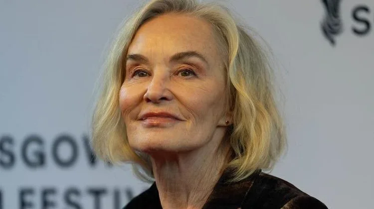 Jessica Lange Kembali ke AHS Musim 13