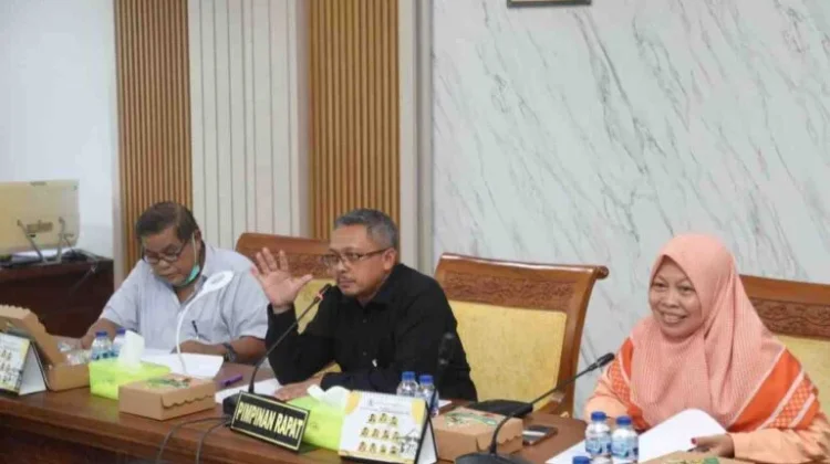 Pansus DPRD Batam Bahas Pasal Ranperda PSU Perumahan
