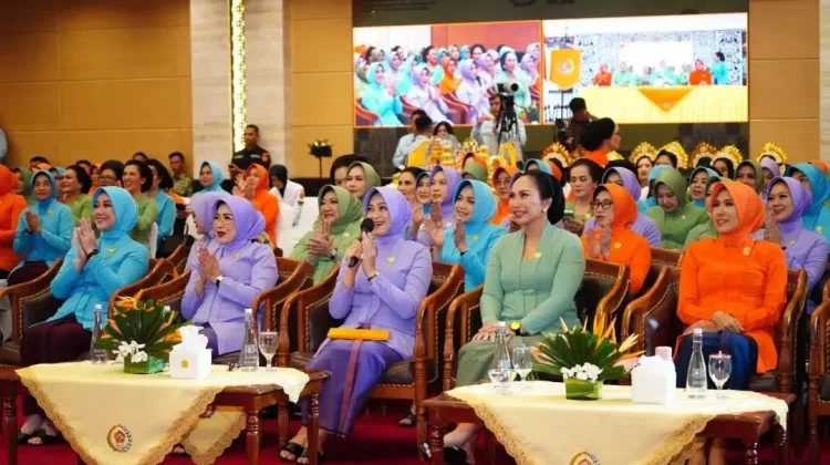 Dharma Pertiwi Perkuat Peran Keluarga TNI Indonesia