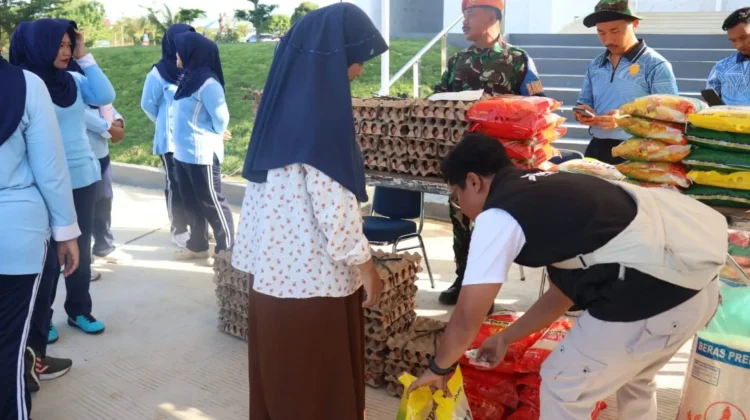 Lanud Hang Nadim Gelar Bazar Murah untuk Masyarakat