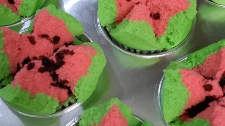 Bolu Kukus Semangka, Kreasi dari Kue Tradisional Legendaris