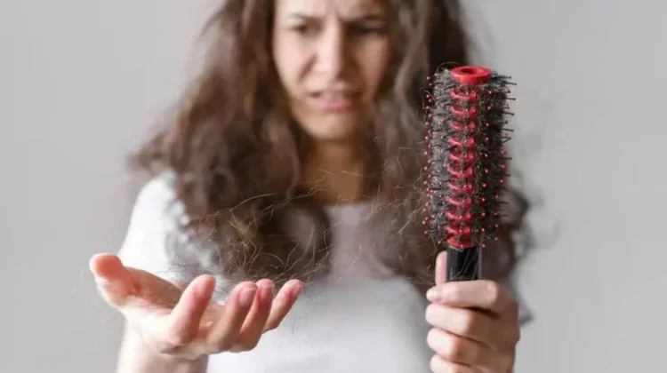 Rambut Rontok Masalah Sepele yang Bisa Jadi Tanda Penting