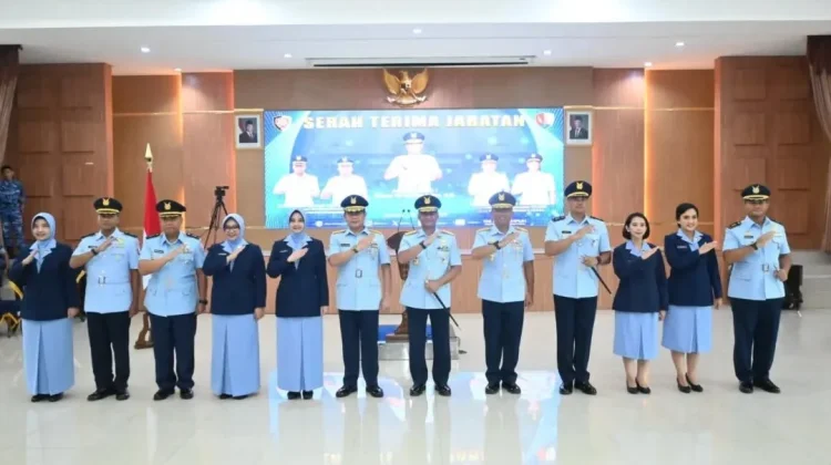Sertijab Komandan Lanud Hang Nadim Berlangsung Khidmat