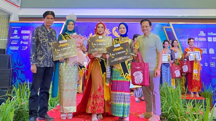 Selamat, Oktariani Anastasya dari PT. Epson Juara Miss Factory KIB 2026
