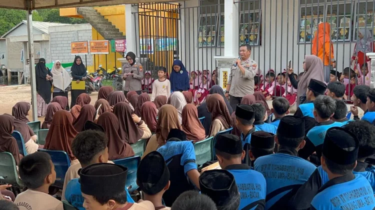 Polresta Barelang Sasar Pelajar untuk Tekan Bullying dan Balap Liar