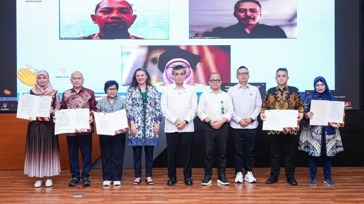 Menaker: Kesehatan Mental Jadi Bagian Penting Sistem K3 di Tempat Kerja