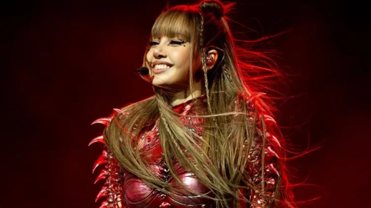 Lisa Dirumorkan Rilis Film Dokumenter