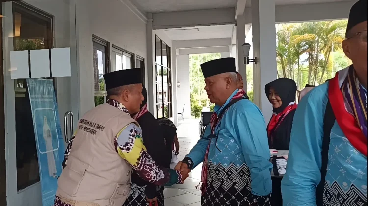 Ratusan Jamaah Calon Haji Pontianak Kloter XVI Sampai di Asrama Haji Batam