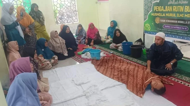 FKM MIN 2 Batam Gelar Praktik Fiqih Jenazah