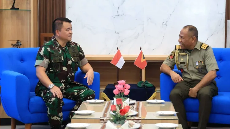 Gubernur AAU Perkuat Kerja Sama Militer Bersama Timor Leste