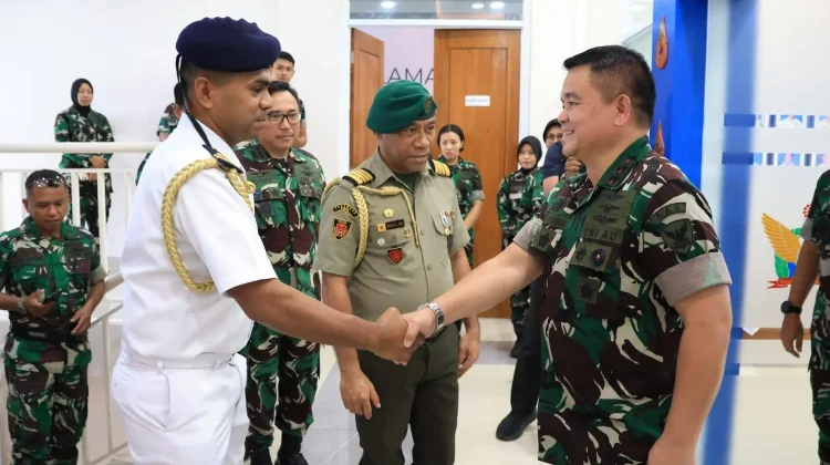 Gubernur AAU Perkuat Kerja Sama Militer Bersama Timor Leste