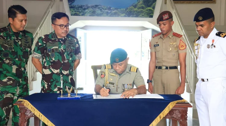 Gubernur AAU Perkuat Kerja Sama Militer Bersama Timor Leste