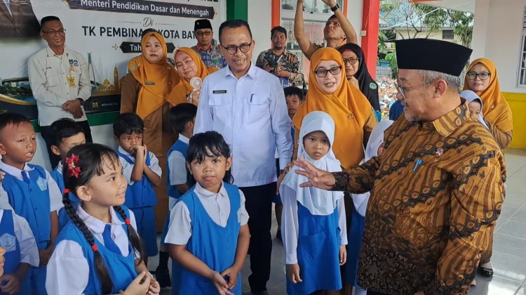 Mendikdasmen Kunjungi TK Pembina III Batam, Tinjau Pembangunan Rombel