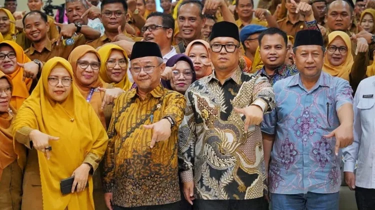 Mendikdasmen Resmikan Revitalisasi Sekolah di Batam