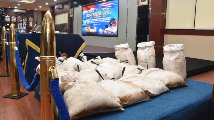 TNI AL Gagalkan Penyelundupan Timah Selamatkan Triliunan Rupiah