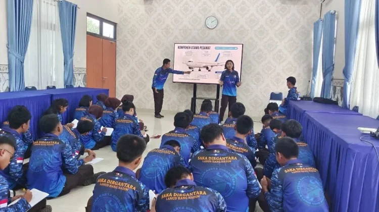 Babinterau Lanud Hang Nadim Bina Generasi Muda Dirgantara Nasional