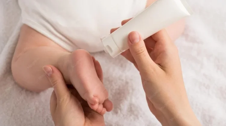 5 Khasiat Minyak Telon untuk Bayi yang Jarang Disadari Orang Tua