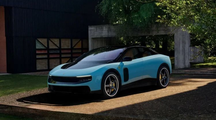 Bos Ferrari Bela Mobil Listrik Perdana di Tengah Gelombang Kritik