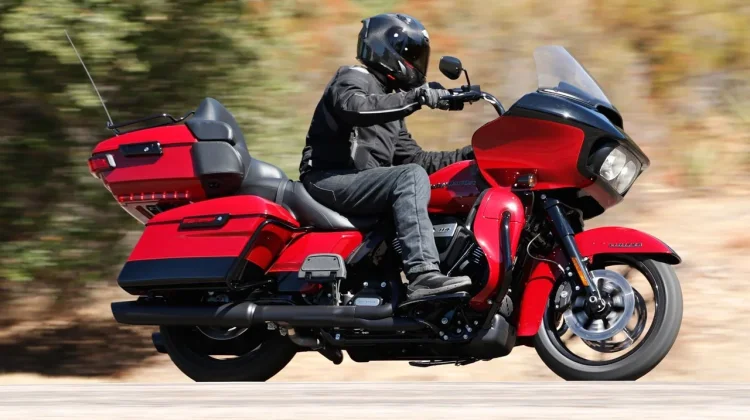 Mau Touring? Gunakan Helm Fullface Biar Lebih Aman