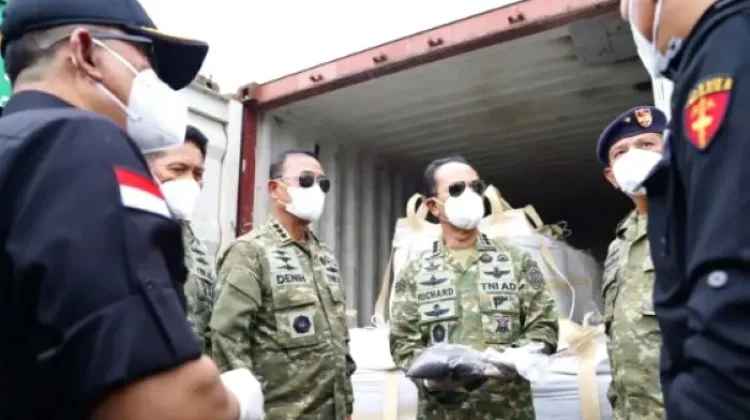 TNI AL Gagalkan Dugaan Penyelundupan Rare Earth di Perairan Batam