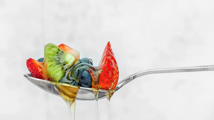Makan Seimbang Dinilai Lebih Efektif Dibanding Diet Ketat untuk Kesehatan Jangka