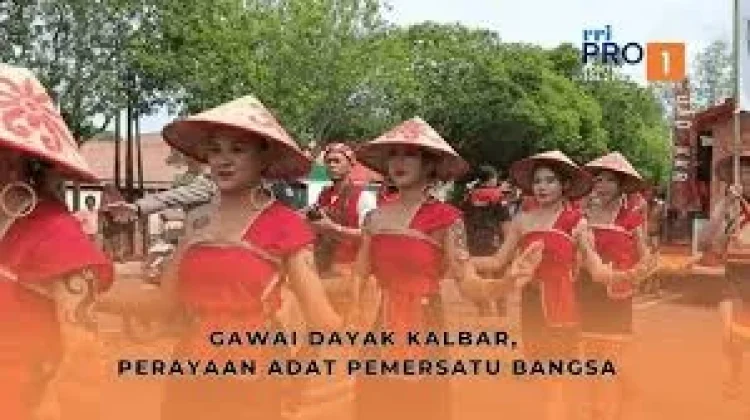 Festival Hari Gawai Dayak di Kalimantan Barat dan Sarawak