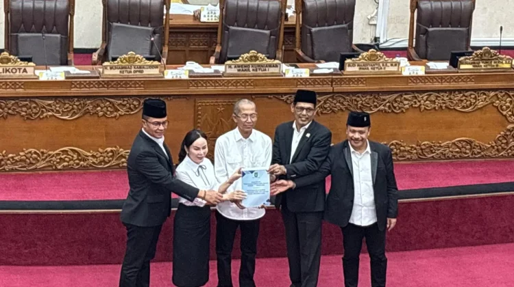 Pemko Batam Serahkan Ranperda APBD 2025