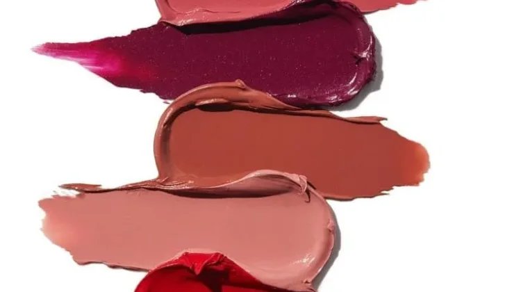 Kenali Perbedaan Lipstik agar Tampil Cantik Maksimal