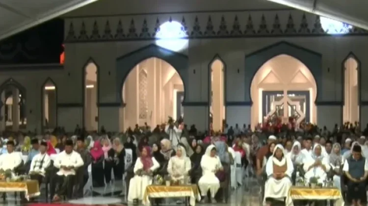 Ustadz Abdil Muhadir Ajak Warga Batam Perkuat Akhlak dan Persaudaraan
