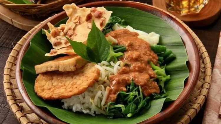 Kuliner Nusantara, Pecel Madiun yang Selalu Bikin Rindu