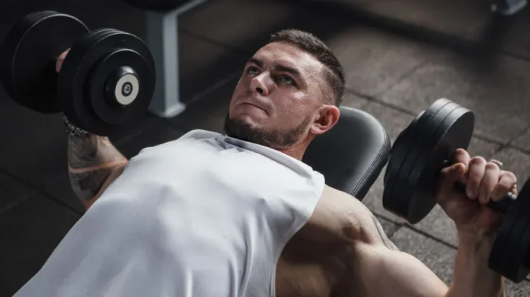 Ini Lasan Kenapa Bahan Baju Gym Berpengaruh pada Performa Latihan