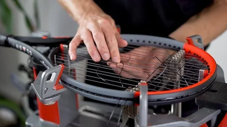 Cara Merawat Raket dan Perlengkapan Tenis
