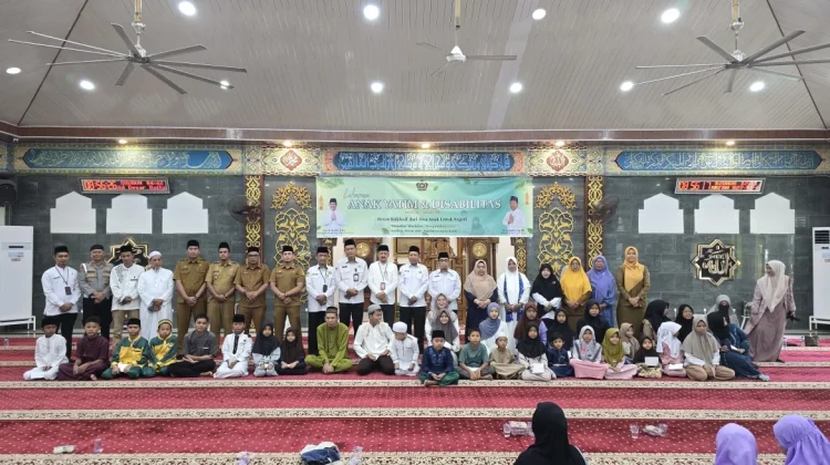 40 Anak Yatim dan Penyandang Disabilitas di Karimun Terima Santunan