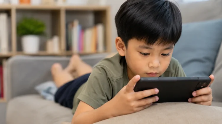 Kiat Mencegah Anak Ketergantungan Gadget tanpa Melarang Penggunaannya