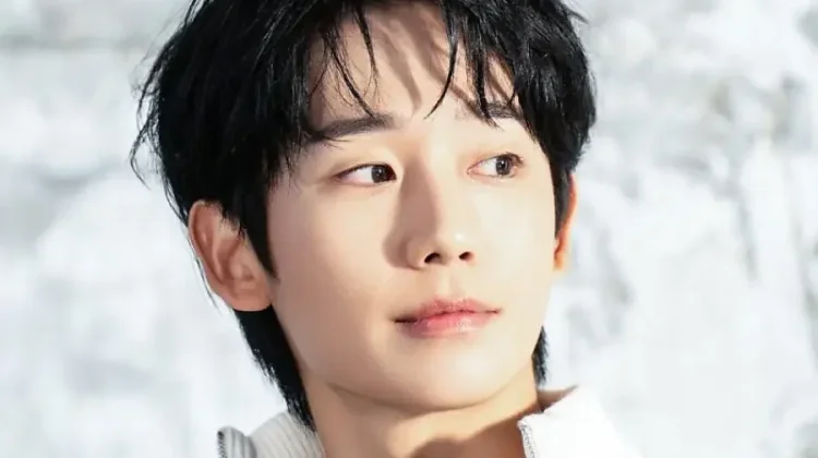 Jung Hae In Diincar Jadi Agen Properti Ambisius di Drama Baru tvN 2026