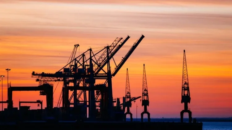 Goldman Sachs Soroti Risiko Baru Pasar Minyak Global