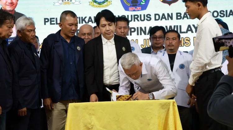Lanud Hang Nadim Hadiri Pelantikan DPW IPJI Kepri dan Bakti Sosial