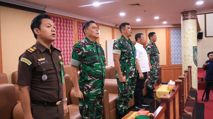 Danlanud Hang Nadim Hadiri Paripurna DPRD Bahas APBD Kota Batam 2026