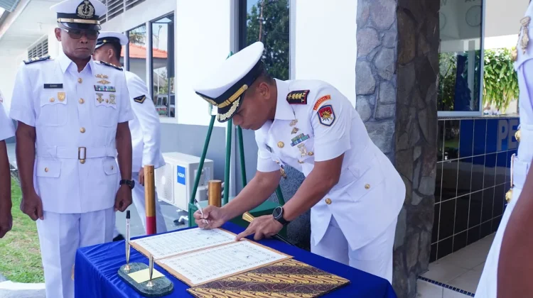 Dansatrol Kodaeral IV Pimpin Sertijab Komandan KRI Bubara-868 Batam