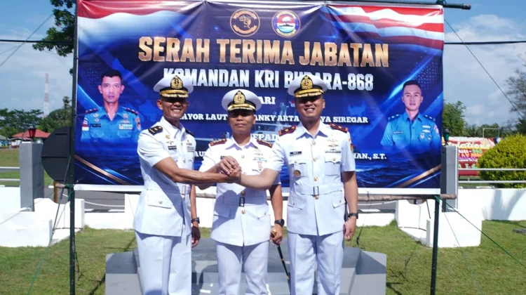 Dansatrol Kodaeral IV Pimpin Sertijab Komandan KRI Bubara-868 Batam