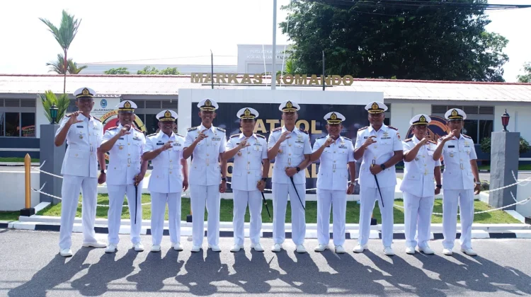 Dansatrol Kodaeral IV Pimpin Sertijab Komandan KRI Bubara-868 Batam