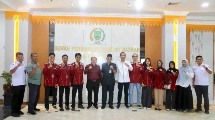 Komisi IV DPRD Batam Tampung Aspirasi Mahasiswa IPMKOB Pekanbaru