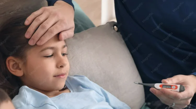 Pantau Suhu Tubuh Anak Secara Berkala