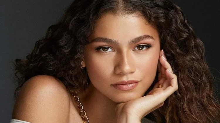 Zendaya Kembali Masuk Nominasi Emmy