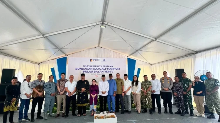 Danlanud Hang Nadim Hadiri Peletakan Batu Pertama Tugu Raja Ali YDM V